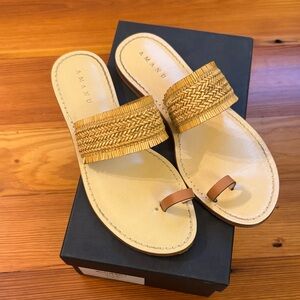 Amanu Shela Sandals